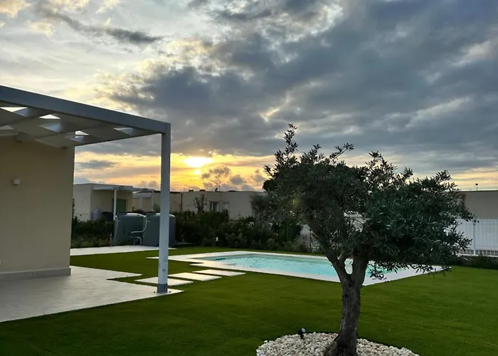 Haven Brucoli Villa